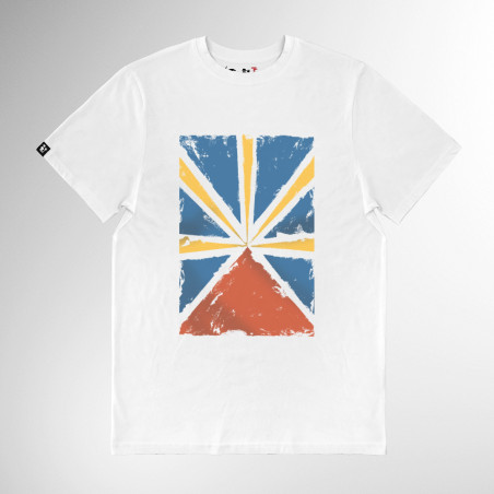 T-shirt 'Run Flag' pour homme affichant un design stylisé du drapeau de la Réunion sur fond blanc, modèle 974